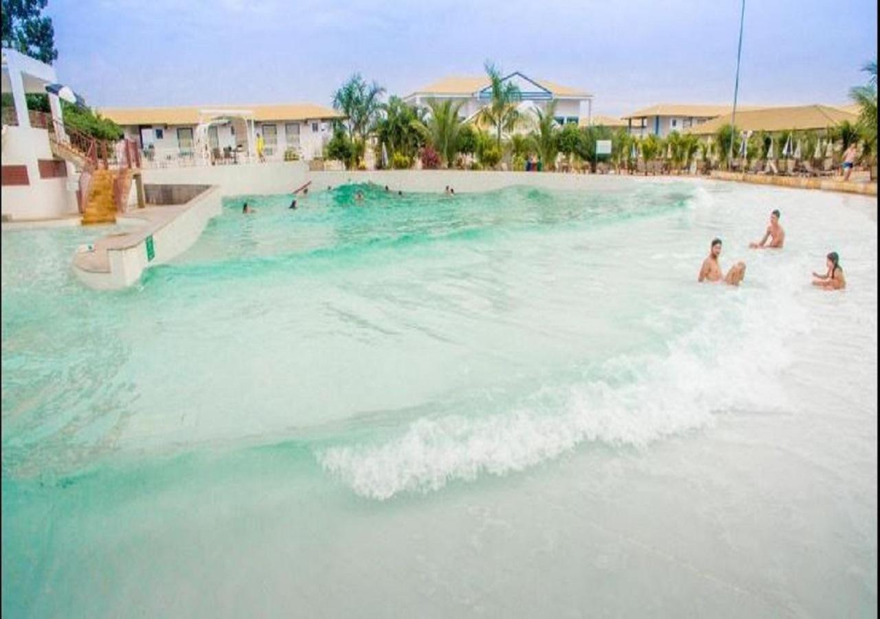 Lacqua diroma com fogão, geladeira, micro-ondas, Park aquático 24h, acomoda até 5 pessoas Caldas Novas Esterno foto