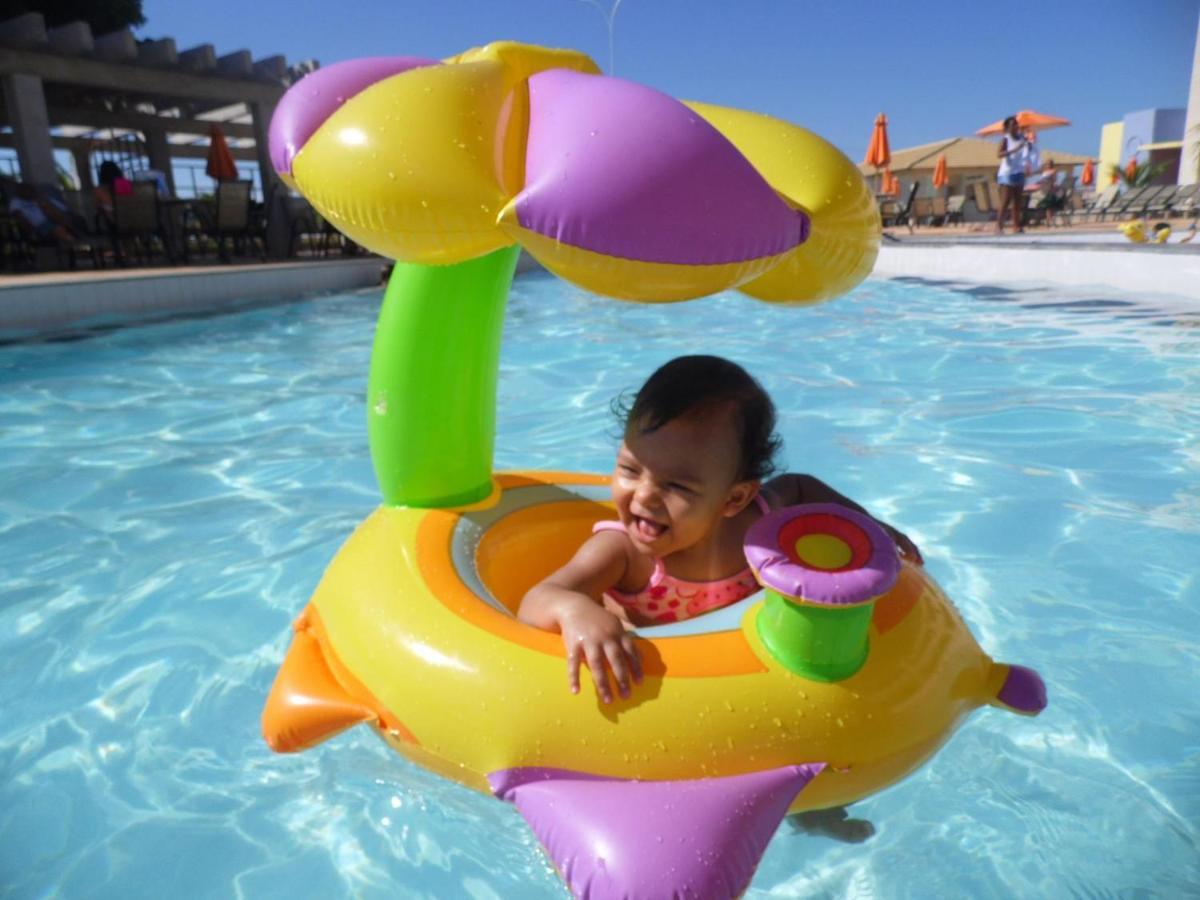 Lacqua diroma com fogão, geladeira, micro-ondas, Park aquático 24h, acomoda até 5 pessoas Caldas Novas Esterno foto