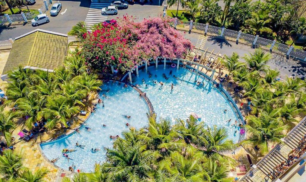 Lacqua diroma com fogão, geladeira, micro-ondas, Park aquático 24h, acomoda até 5 pessoas Caldas Novas Esterno foto