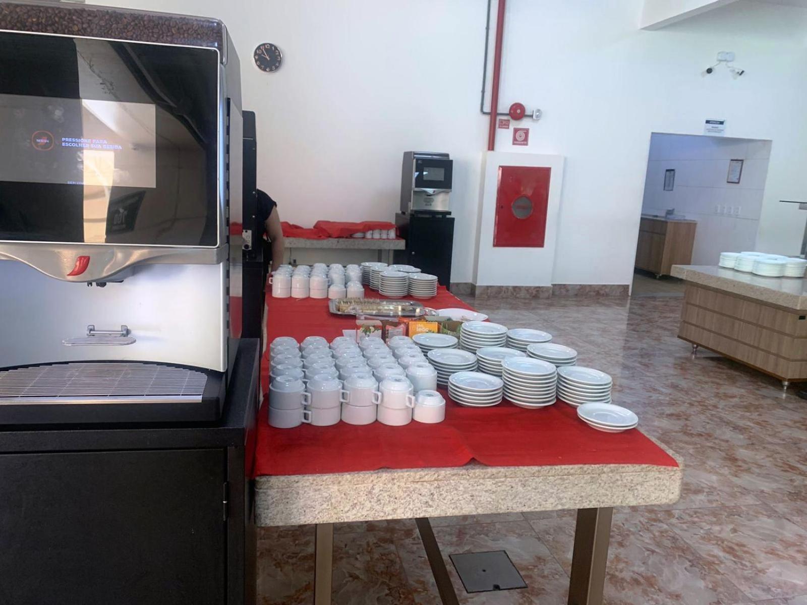 Lacqua diroma com fogão, geladeira, micro-ondas, Park aquático 24h, acomoda até 5 pessoas Caldas Novas Esterno foto