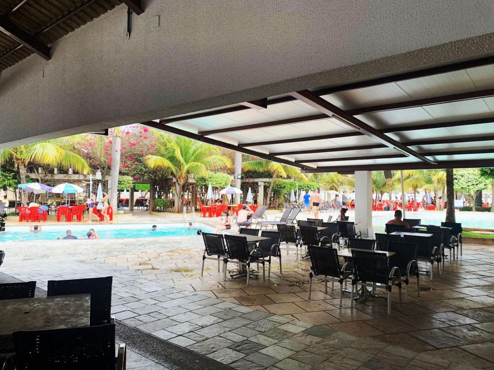 Lacqua diroma com fogão, geladeira, micro-ondas, Park aquático 24h, acomoda até 5 pessoas Caldas Novas Esterno foto