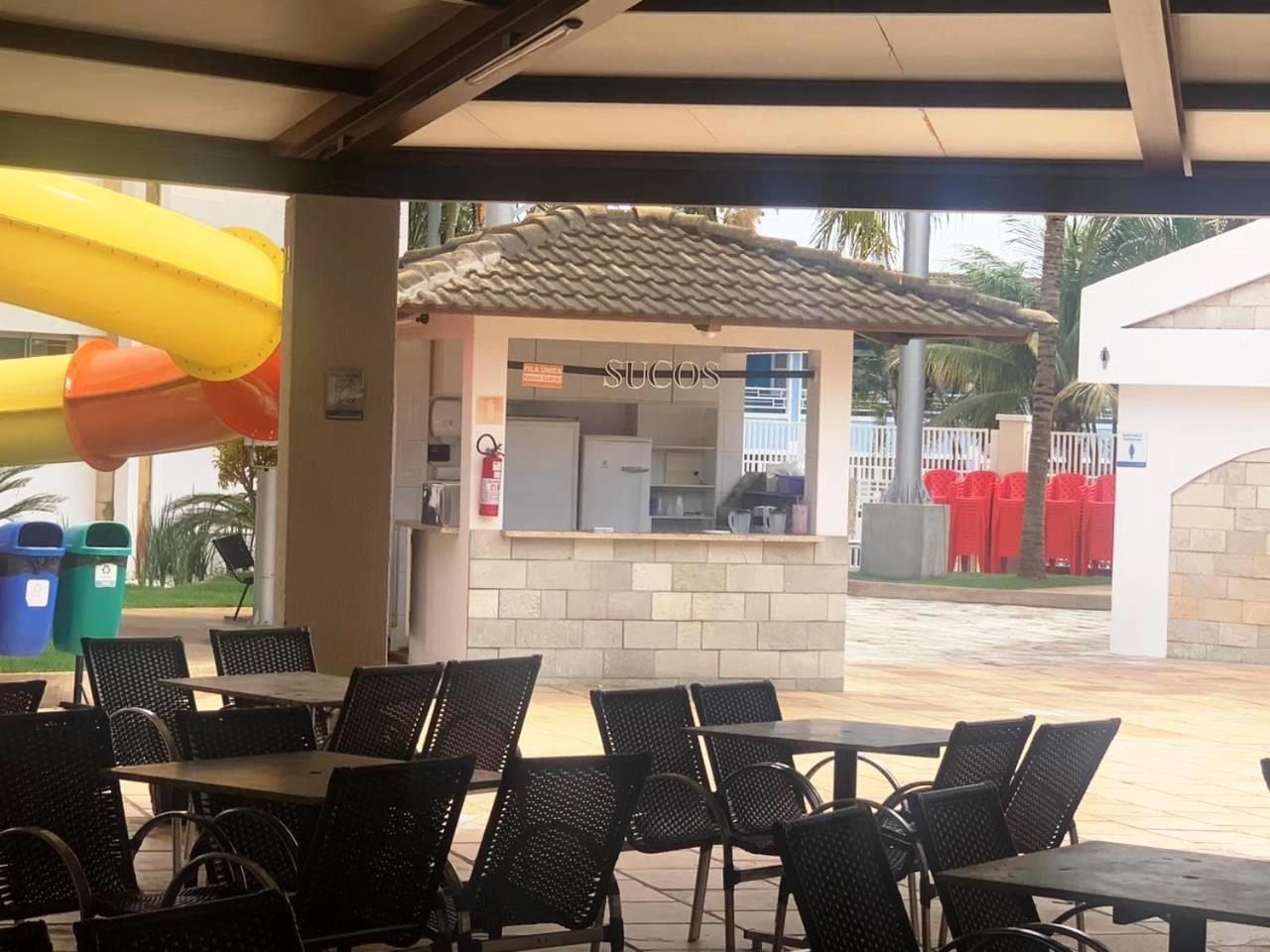Lacqua diroma com fogão, geladeira, micro-ondas, Park aquático 24h, acomoda até 5 pessoas Caldas Novas Esterno foto