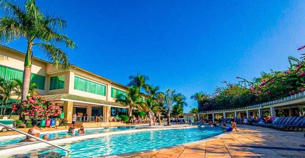 Lacqua diroma com fogão, geladeira, micro-ondas, Park aquático 24h, acomoda até 5 pessoas Caldas Novas Esterno foto